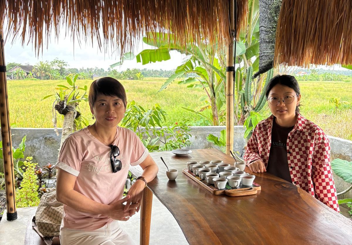 Linda Wang and Prof. Irene Lo at a Bali conference